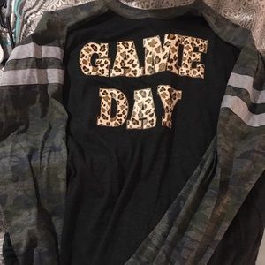 Long sleeve game day shirt.